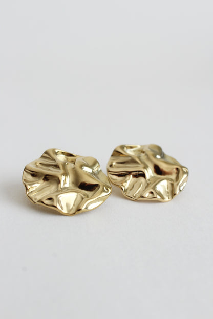 Holly Earstuds | Gold