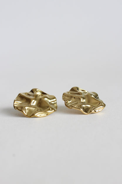 Holly Earstuds | Gold