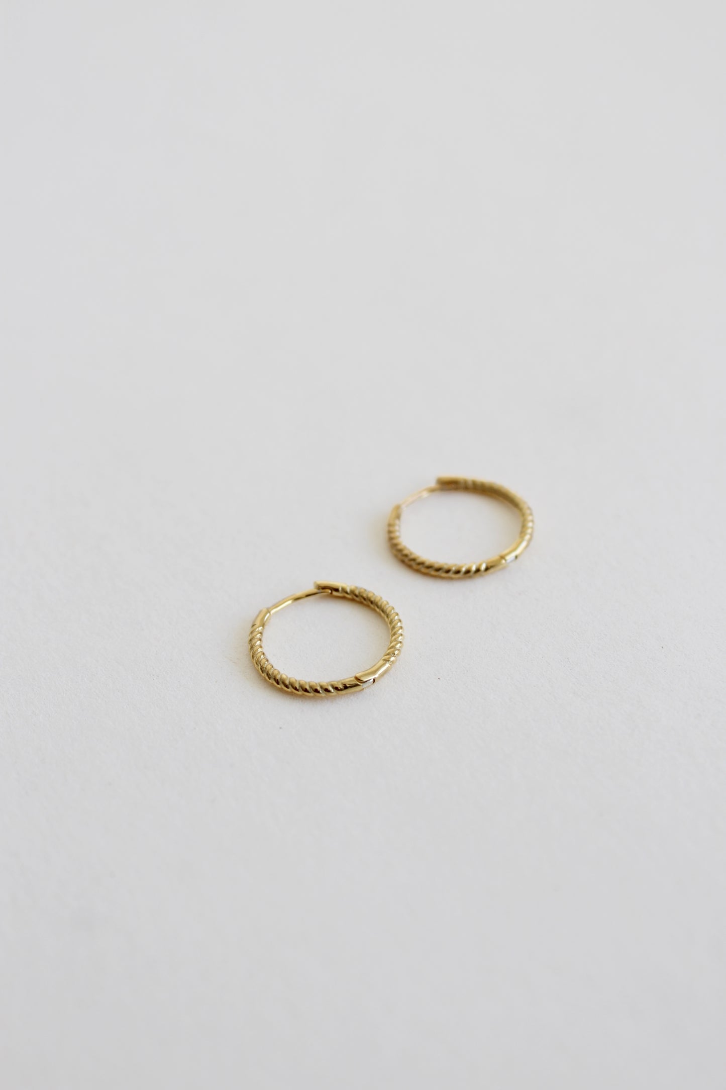 Twisted Earrings Small | Gold