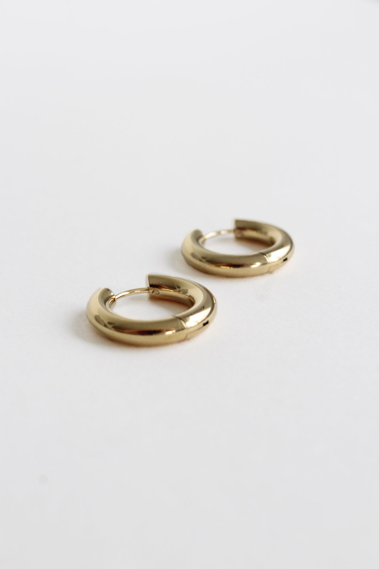 Classic Earrings Medium | Gold